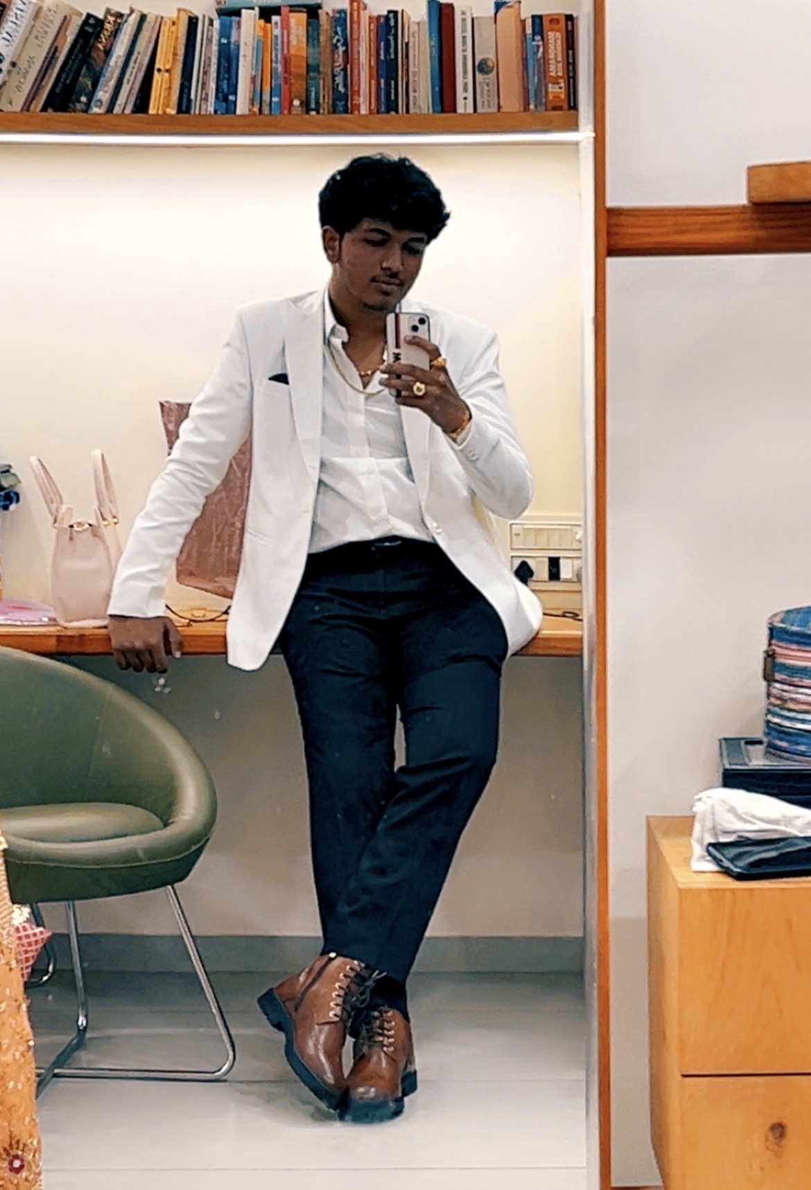 Divyarajsinh bathroom mirror selfie